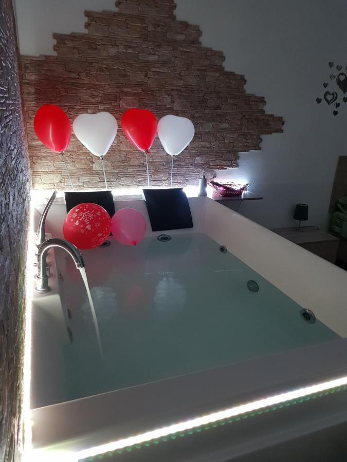 Leo&Italy'S House Bed and Breakfast Taranto Esterno foto