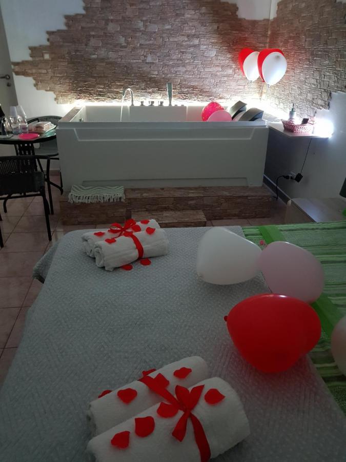 Leo&Italy'S House Bed and Breakfast Taranto Esterno foto